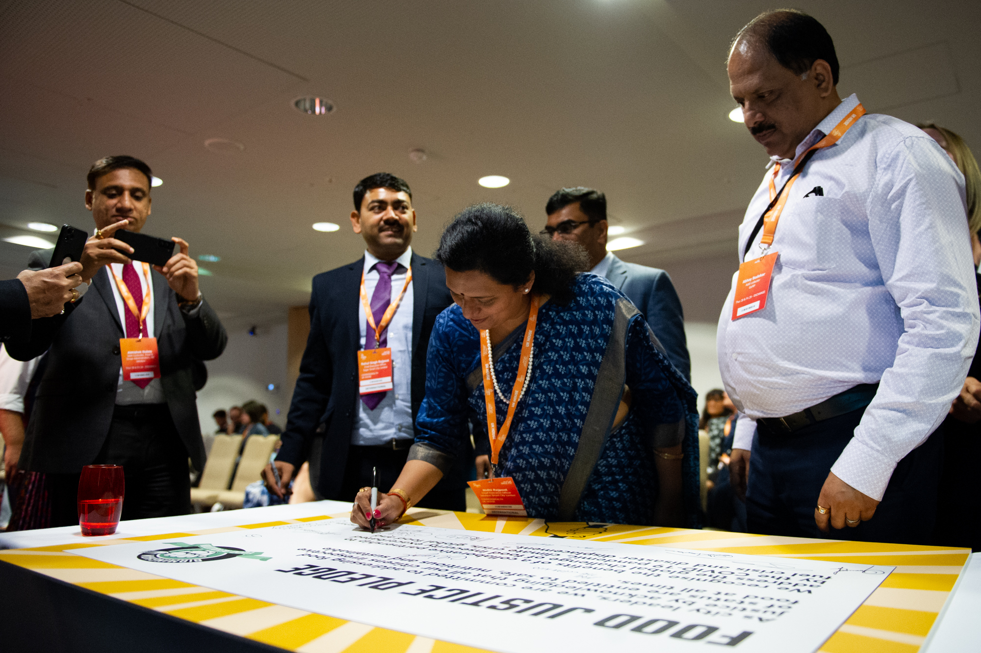 City leaders signing the Food Justice Pledge